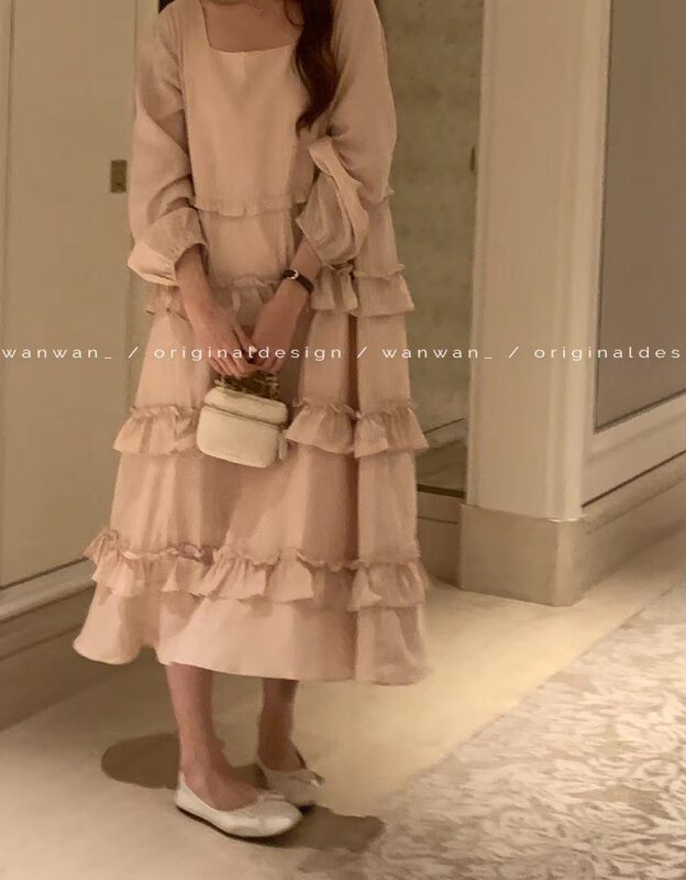 2023 early spring new! 【WANWAN】Fashion square collar cake dress 6931# HBX
