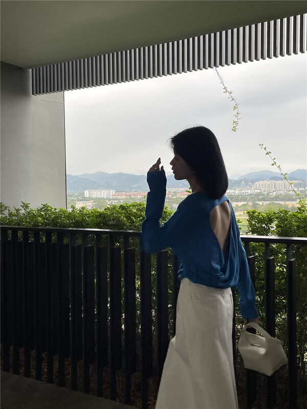 2023 early spring new style! 【SOUL】Stylish and textured sweater with open back design 6681# CLS