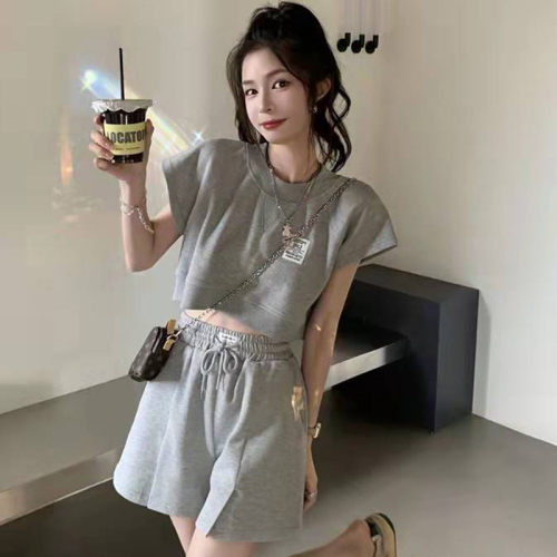 Casual sportswear suit female 2023 new Korean version loose short-sleeved high-waisted wide-leg shorts fashion two-piece trendy