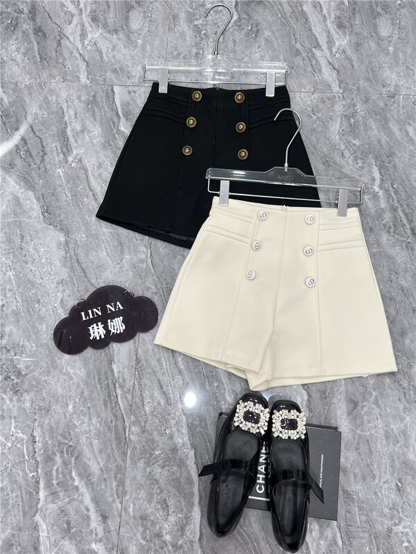【LINNA】高腰顯瘦百搭休閒短褲  90157#  JJ