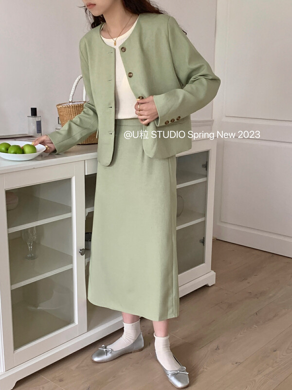 [U granule] Early spring new Korean version of the small fresh suit short jacket 2197