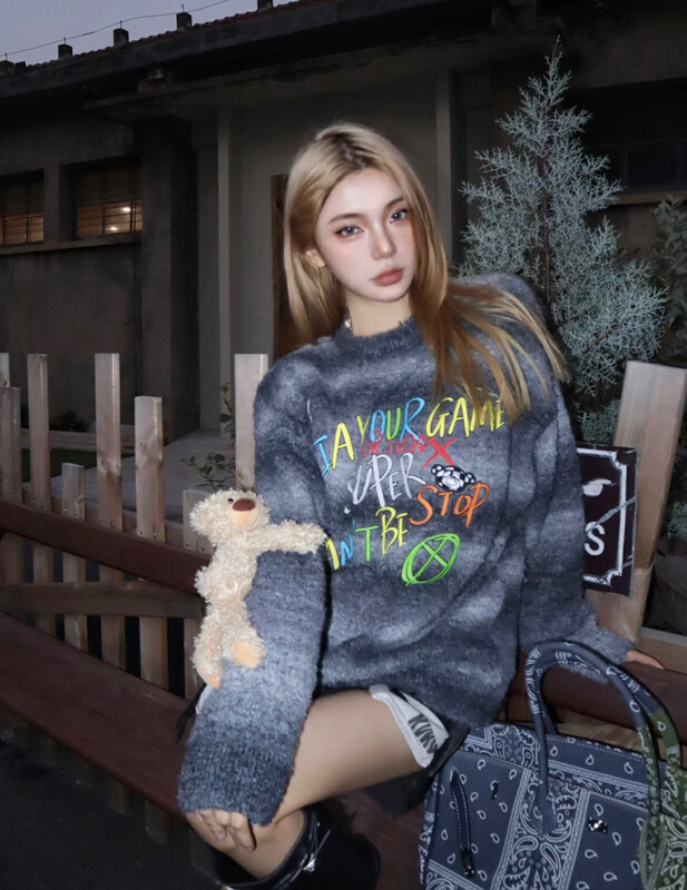 【YT】Graffiti embroidered letters warm sweater (with detachable doll) Z60499# PCZ