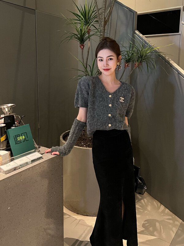 2023 early spring new! 【FEI MAO】Heavy industry mink velvet three-dimensional brooch design sweet and slim simple all-match warm sweater (with Chanel brooch) Z-1172# CQW