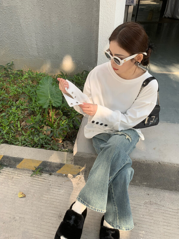 【FEI MAO】Hong Kong style Korean style white T-shirt thickened brushed mid-length bottoming all-match long-sleeved T-shirt Z-8023