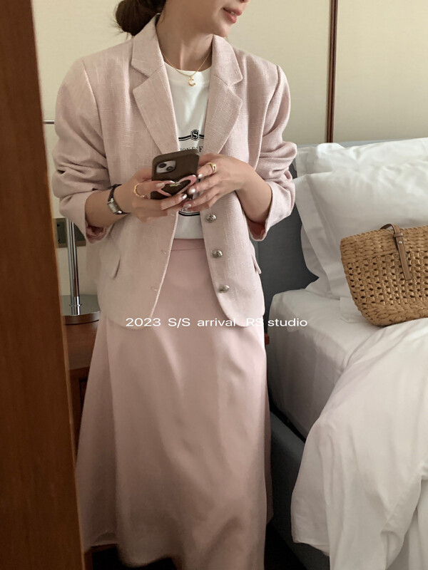 2023 early spring new style!【RS】Simple Lapel Buttoned Small Fragrant Short Jacket KL8253# FHX