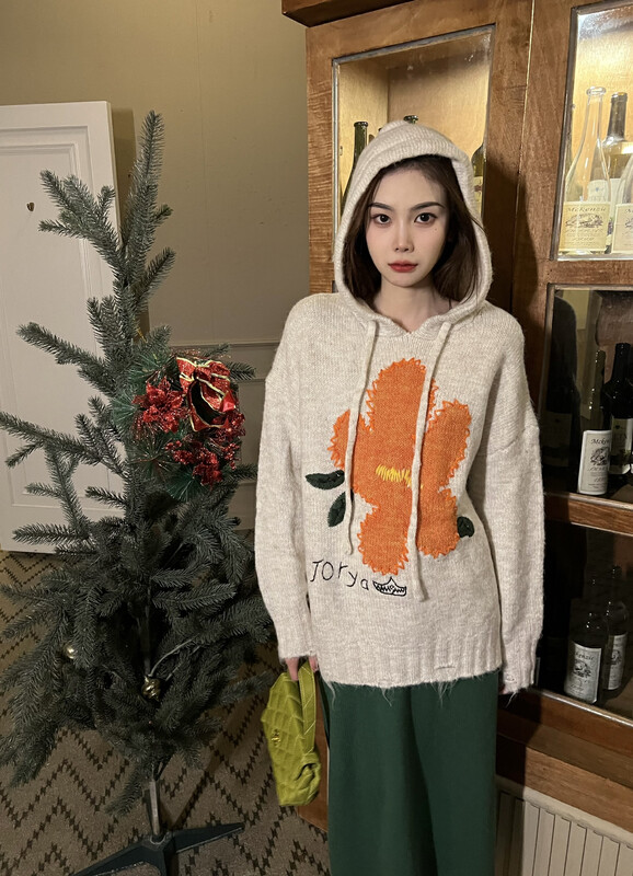 [FEI MAO] Contrasting color big flower soft waxy sweater new lazy jacquard sweater sweater Z-3209