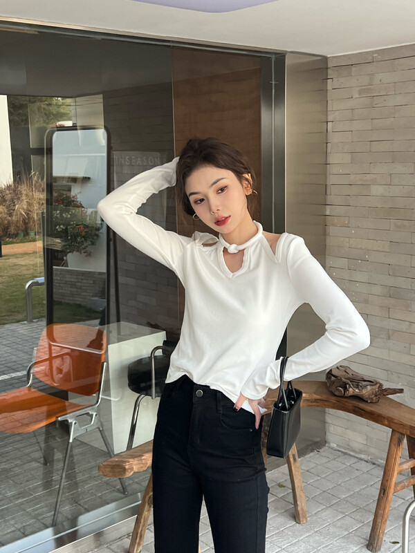 【FEI MAO】Halter neck long-sleeved sweater T-shirt design casual long-sleeved T-shirt Z-9050