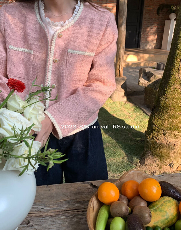 2023 early spring new style!【RS】High-quality round neck pearl button small fragrant short coat LL0368# FHX