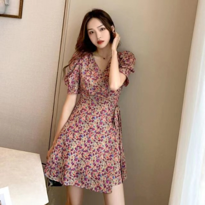 2020 summer new super fairy sen series slim waist V-neck floral one piece large swing short-sleeved dress female ins