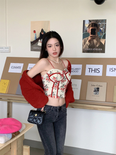 Real price~ Retro Hong Kong style V-neck all-match long-sleeved sweater + slim short printed camisole