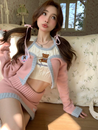Real price sweet hot girl high waist bear print splicing and knitting suit