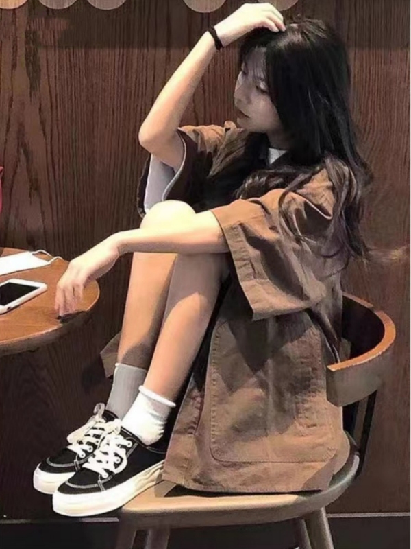 Retro high street short-sleeved shirt women's summer 2023 new style loose casual student tooling POLO collar top