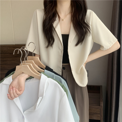 Real price real shot  new Korean version of chic niche design sense of lapel air fashion short small suit