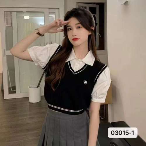 Actual price~Campus sense  Japanese college style fake two-piece Polo collar shirt spliced ​​knitted vest