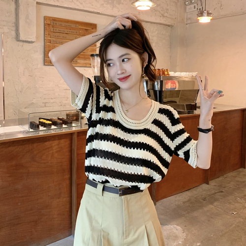 2023 new summer all-match Korean striped short-sleeved sweater retro hot girl loose top