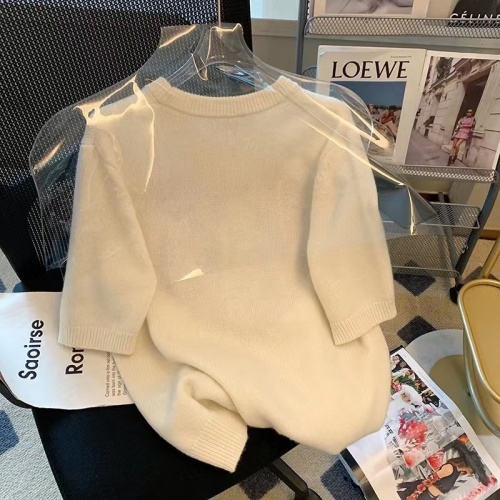 White rabbit love short-sleeved sweater women 2023 summer new loose design sense niche fashion half-sleeved sweater