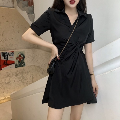 2023 new Korean version of the dress slim waist irregular short skirt trendy