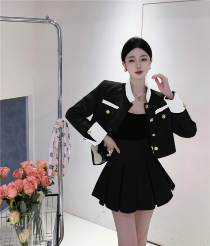 Real price single-breasted handsome equestrian jacket + pleated skirt suit