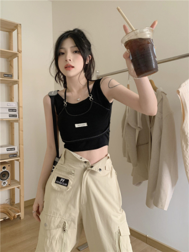 Spring and summer hanging neck sling outerwear vest women's design sense small crowd beautiful back exposed navel inner hot girl top trend