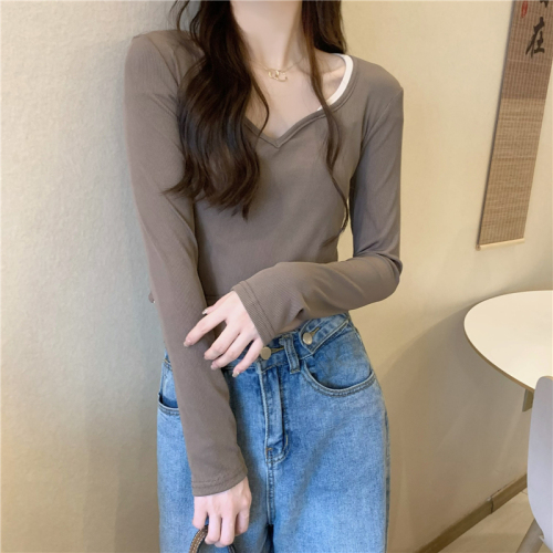 Real price!  Stitching fake two-piece long-sleeved T-shirt women's spring and summer new bottoming shirt short section slim hot girl top