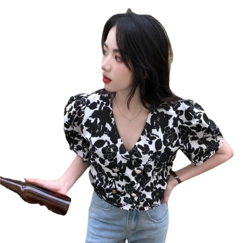 Summer Korean version of the new loose fashion foreign style Korean version of the age-reducing V-neck puff sleeve short-sleeved shirt top women