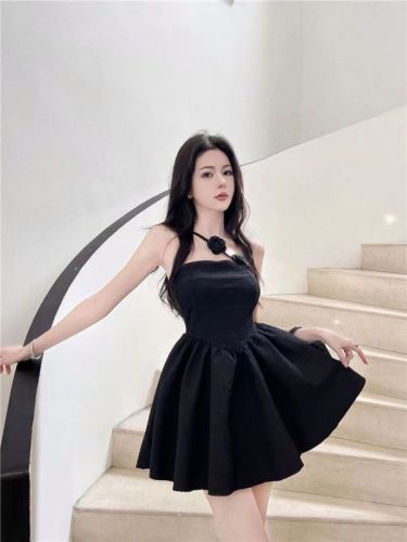  new rose slanted suspender dress high waist tube top vacation fluffy skirt Hepburn little black dress