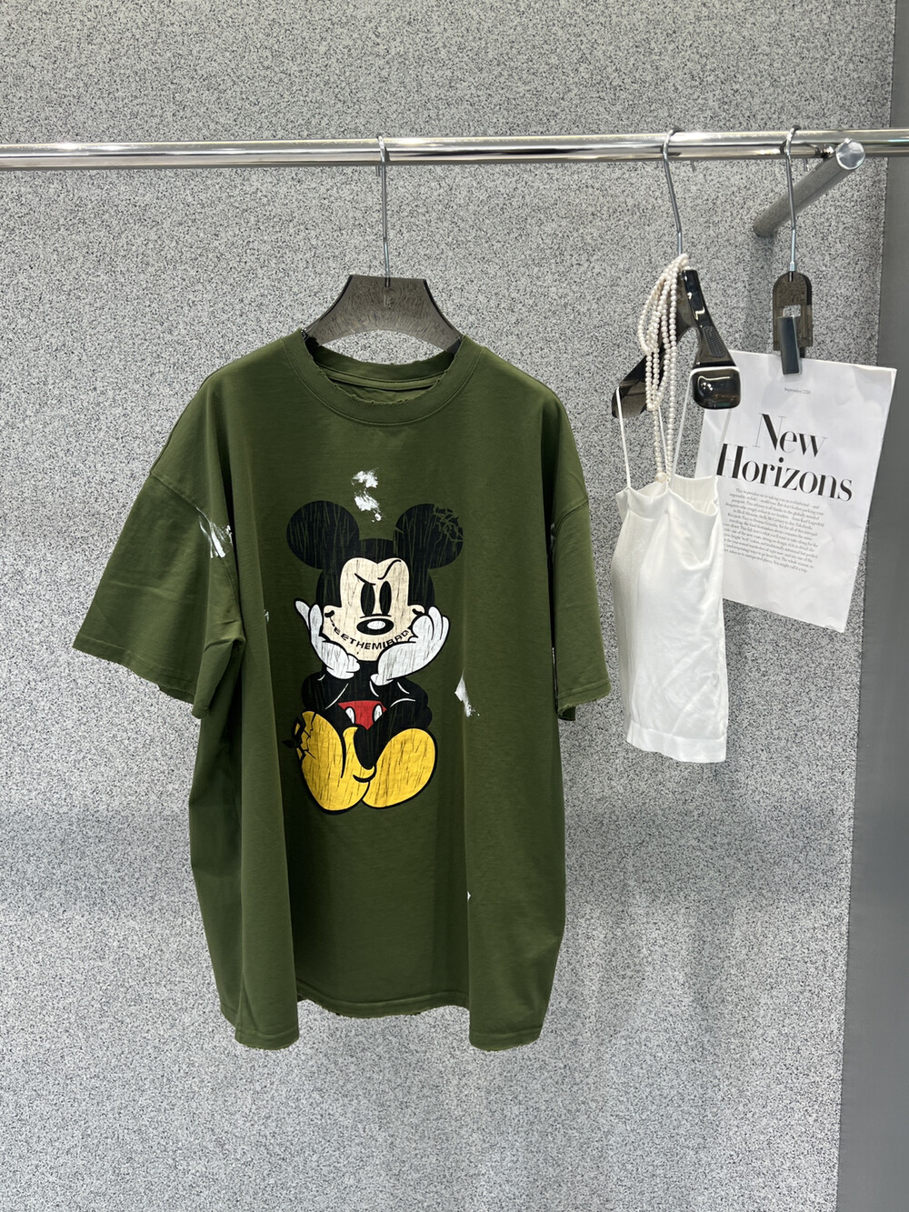 【BOBO1972】Mickey print card figure pattern drop shoulder loose short-sleeved T-shirt AF236635# LSL