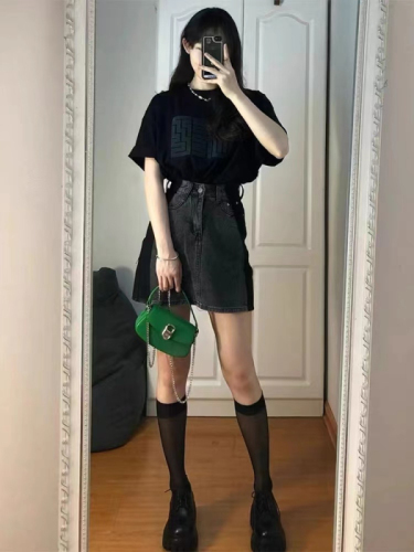 Pear-shaped figure denim skirt female 2023 summer new high waist hip-covering loose and thin a-line package hip skirt