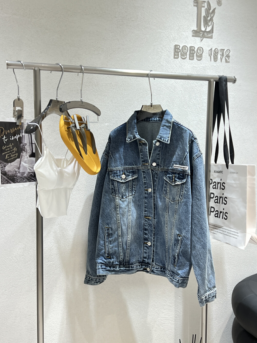 [BOBO1972] Versatile fashion trend letter embroidery denim jacket DY227991-