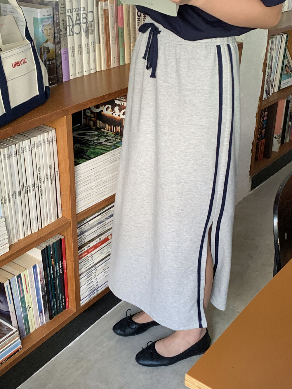 2023 early spring new! [EVER TRUE] elastic waist front slit slimming skirt 93089# CLS