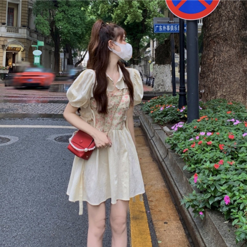 Sweet and spicy chiffon two-piece skirt women's summer French cream floral pure desire suspender skirt puff sleeve shawl suit