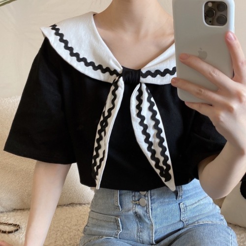 Navy collar contrasting color top women's summer age reduction and thin short-sleeved t-shirt design with a sense of foreign style loose temperament shirt tide