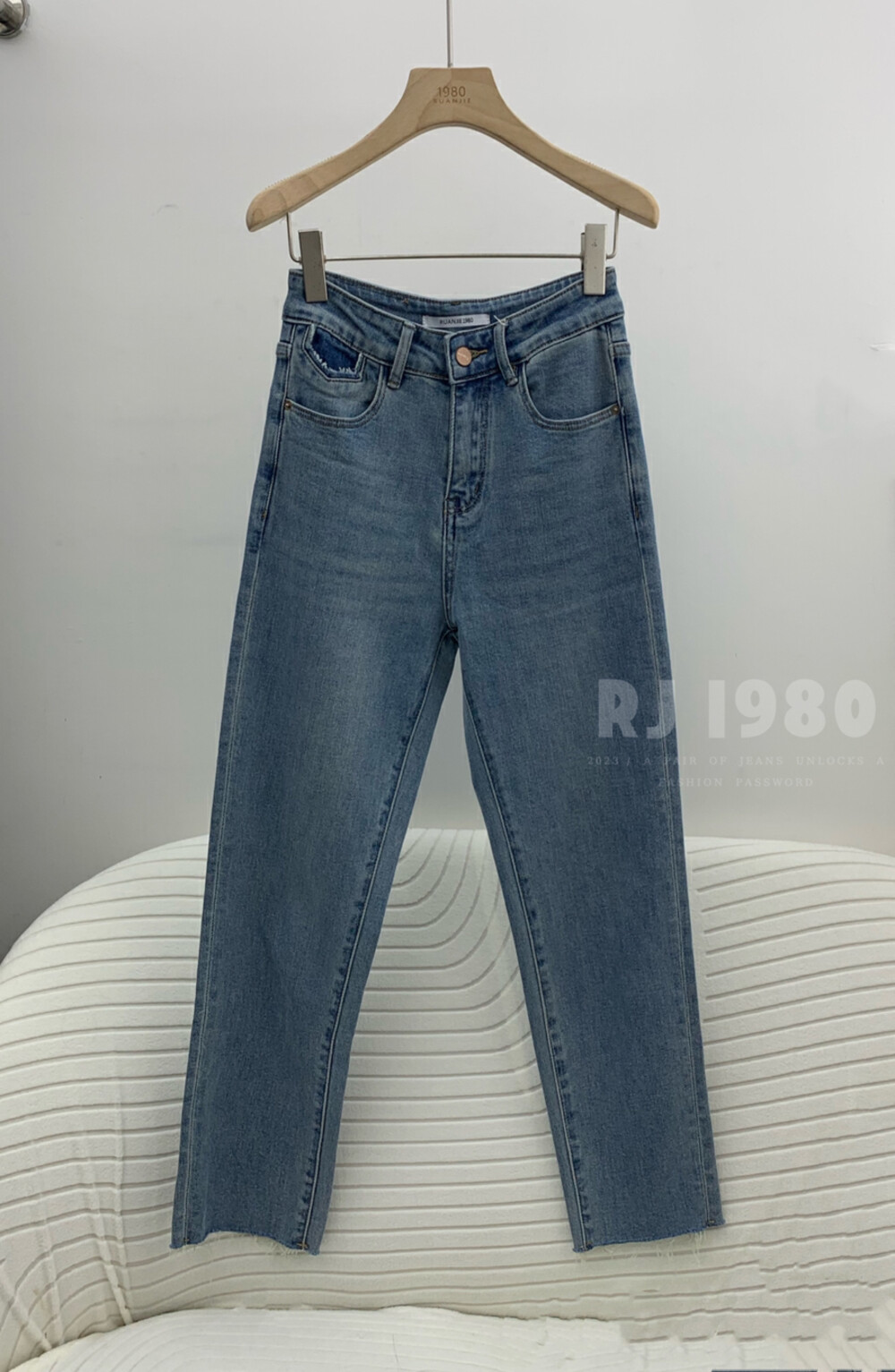 【1980】Spring and summer new stretch slim fit niche design slim cigarette pipe jeans 3C85395