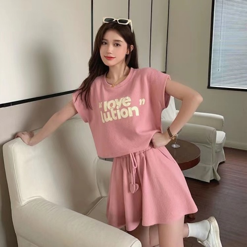 Salt and sweet suit women's summer 2023 new waffle sports style vest T-shirt wide-leg shorts two-piece set