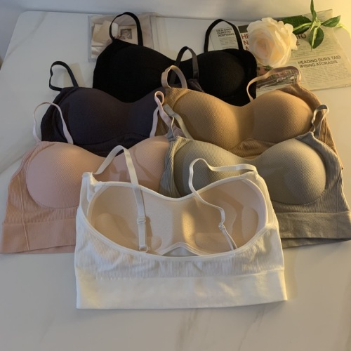 Real shot real price Korean version of the sling underwear with a bottoming anti-light wrapping chest beautiful back bra integrated fixed cup tube top