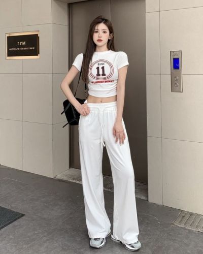 Real shot 2023 summer Hong Kong style hot girl style letter printing short navel short-sleeved T-shirt + high waist wide-leg pants suit