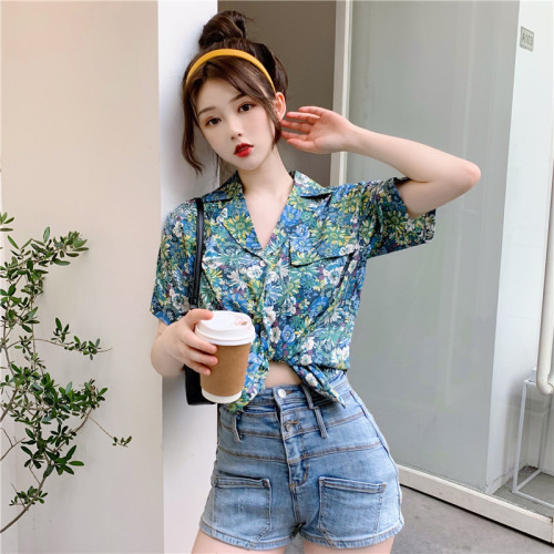 Hong Kong style floral short-sleeved shirt women's summer  retro Hong Kong flavor ins design sense