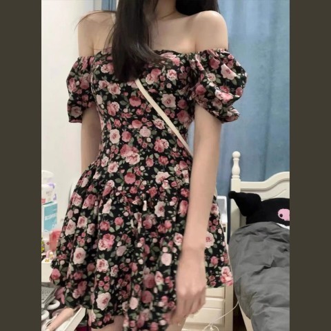 2023 Spring New Small Tea Break French Square Neck Floral Dress Sexy Puff Sleeve Dress Women Summer