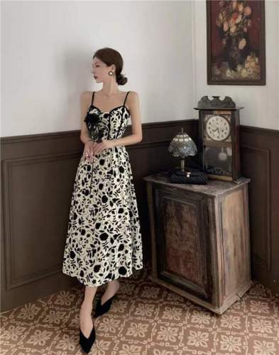 French light and gentle style retro dress women's summer 2023 new sling floral long skirt Hepburn style temperament