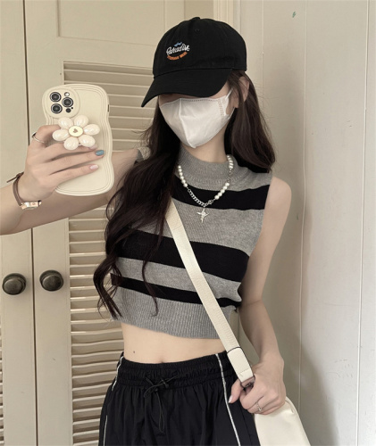 Real price real shot sweet hot girl striped knitted sleeveless vest female summer wear short round neck top outer wear