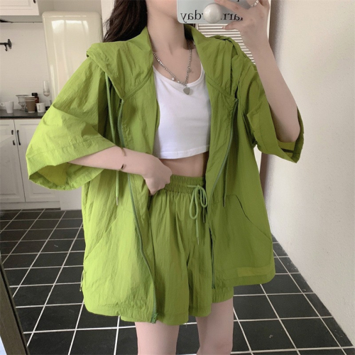 Large size loose thin section hooded short-sleeved sun protection jacket + elastic waist shorts fashion casual sports two-piece suit