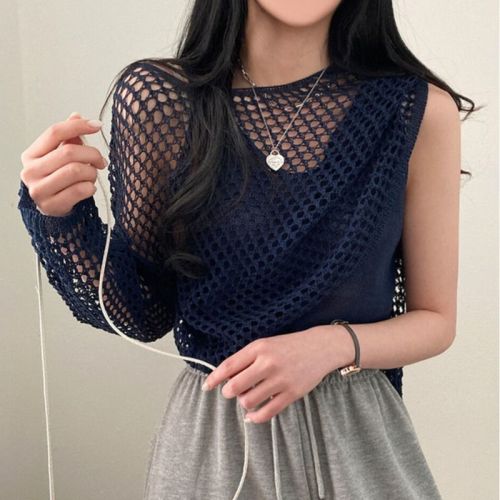Summer 2023 new sweet and spicy pure desire wind top women's thin knitwear suspenders long-sleeved sunscreen blouse two-piece set