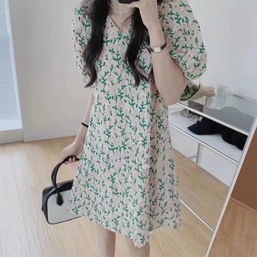 French pear-shaped body temperament floral dress women's 2023 summer new high-end sense of thin and small