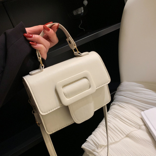 This year's popular hand-held small bag women's  new one-shoulder small square bag spring texture Messenger small square bag