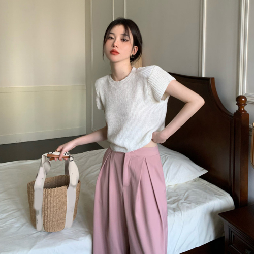Fashion Hong Kong style retro gray short-sleeved knitted sweater women's summer 2023 new design sense niche short top
