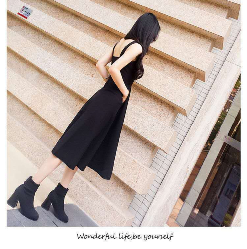 Versatile suspender dress for women in autumn and winter, paired with vintage little black dress, Hepburn style high-end dress, French bottom skirt