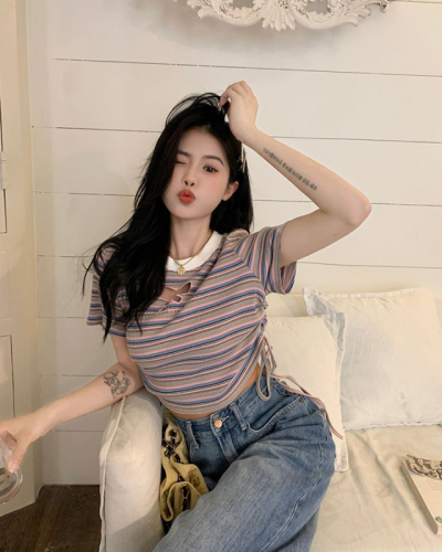 Hollow Stripe Short Sleeve T-shirt for Women's Summer Korean Version 2023 New Design Sense Lace Slim Fit Short Top