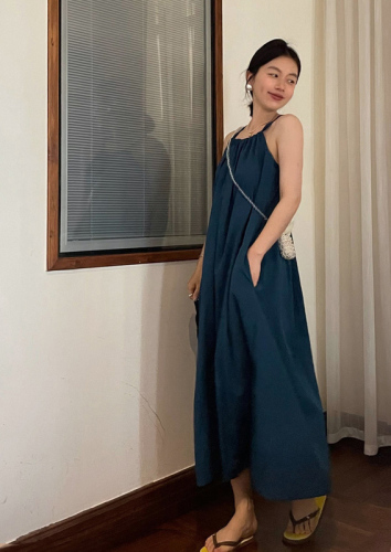 Real shot real price Korean chic design sense sling drawstring simple temperament white peacock blue pocket dress