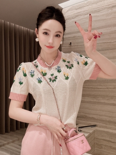 Heavy Industry Flower Knit Top Stylish Temperament Sweet Retro Age Reducing Hollow Jacquard Knit T-Shirt