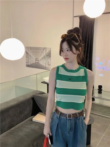 Striped vest women's inner wear in the summer of  new slim fit and thin short style outer wear suspender top